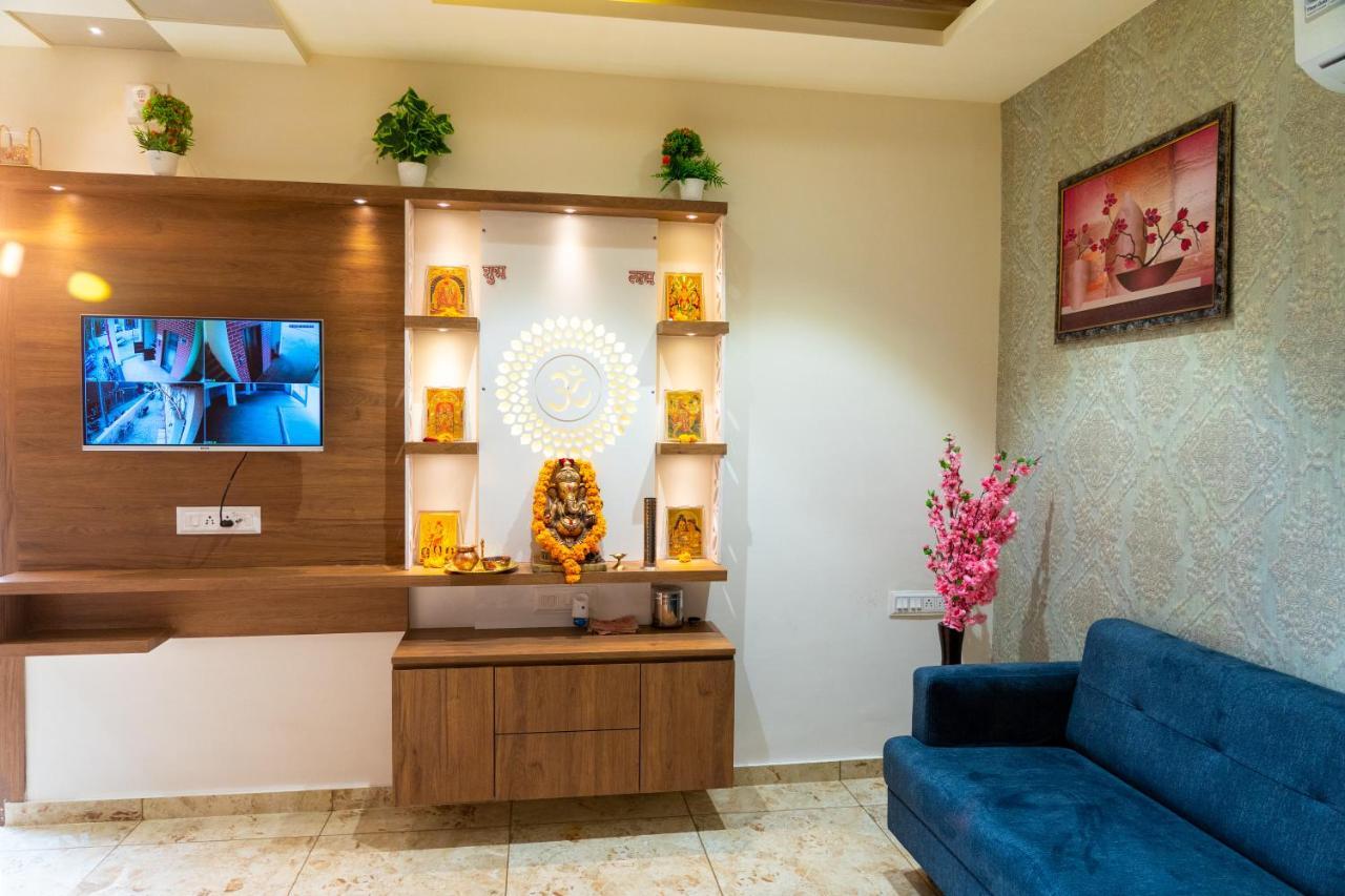 Hotel Lee Grand Ānand Extérieur photo