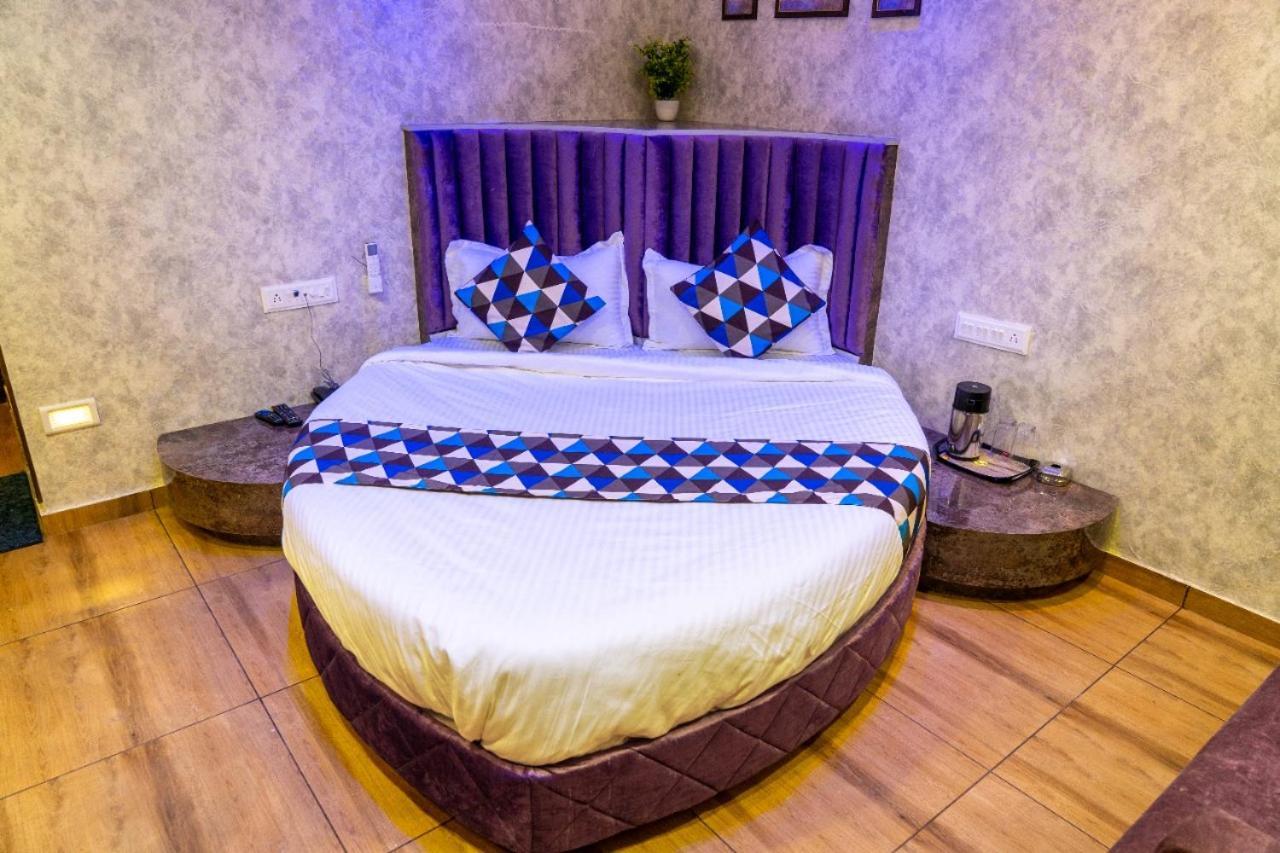 Hotel Lee Grand Ānand Extérieur photo